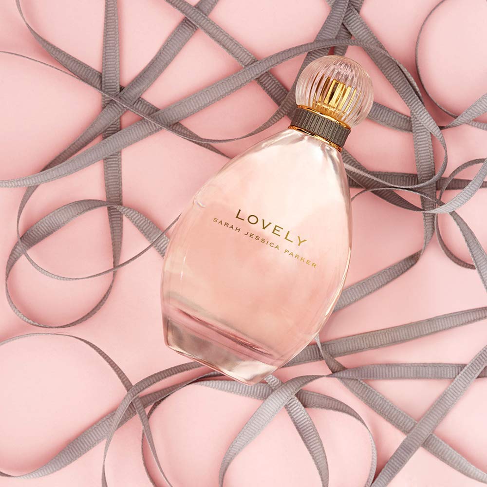 Lovely by SJP Eau de Parfum Spray for Women, Floral Woody Musk Fragrance, 6.7 oz