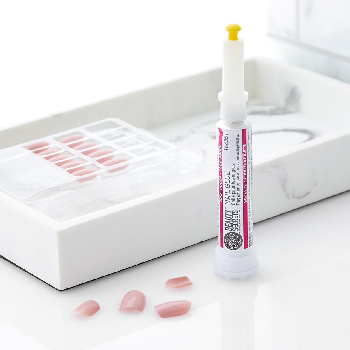 Beauty Secrets Nail Glue Pen, Drip- and Clog-Resistant Formula