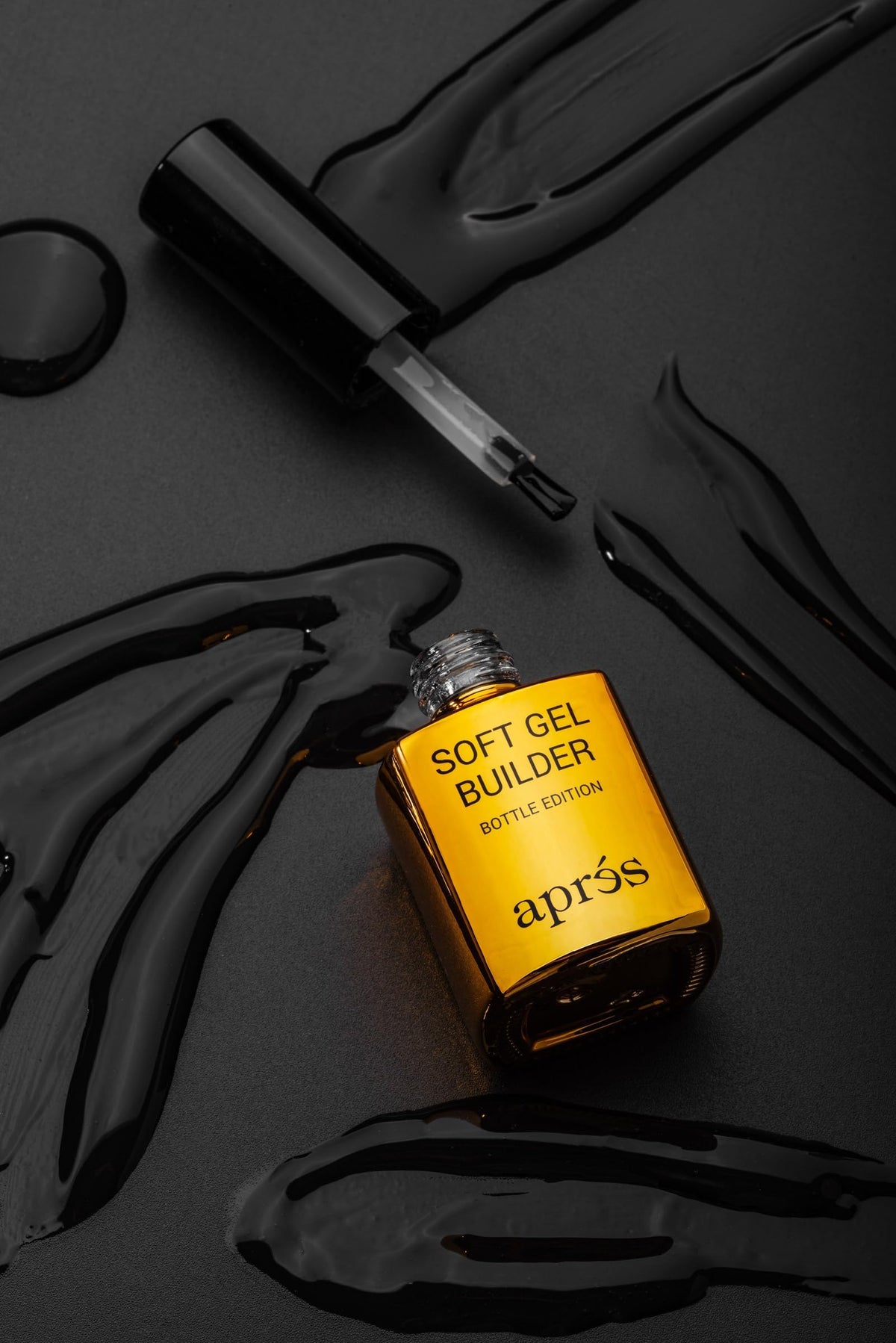 Aprés Soft Gel Builder in a Bottle Self-Leveling Soak-Off Nail Gel
