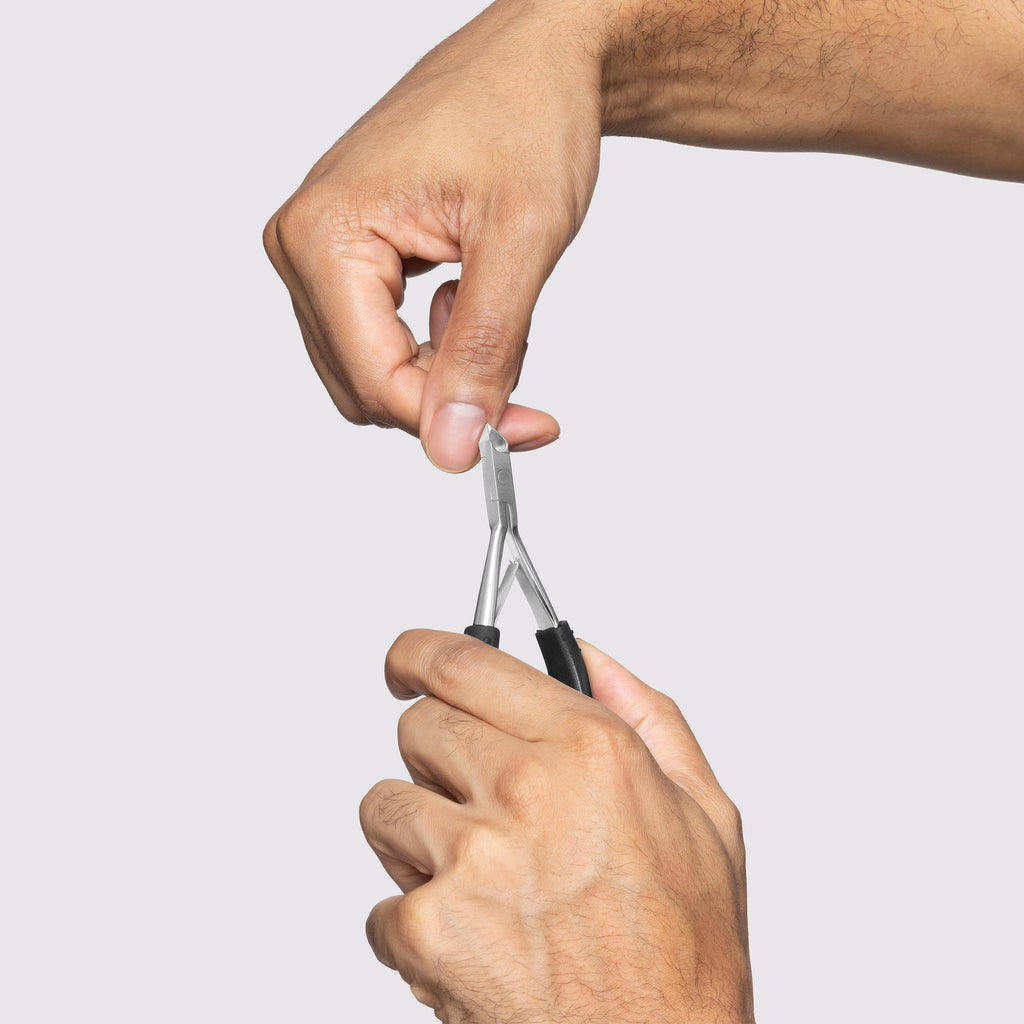 Tweezerman Great Grip Cuticle Nipper Black Stainless Steel