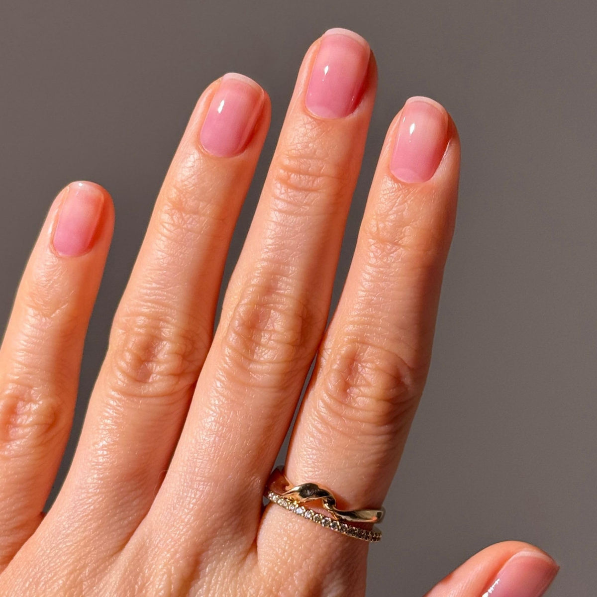 LONDONTOWN Sheer Strength Nail Blush Tinted Nail Hardener