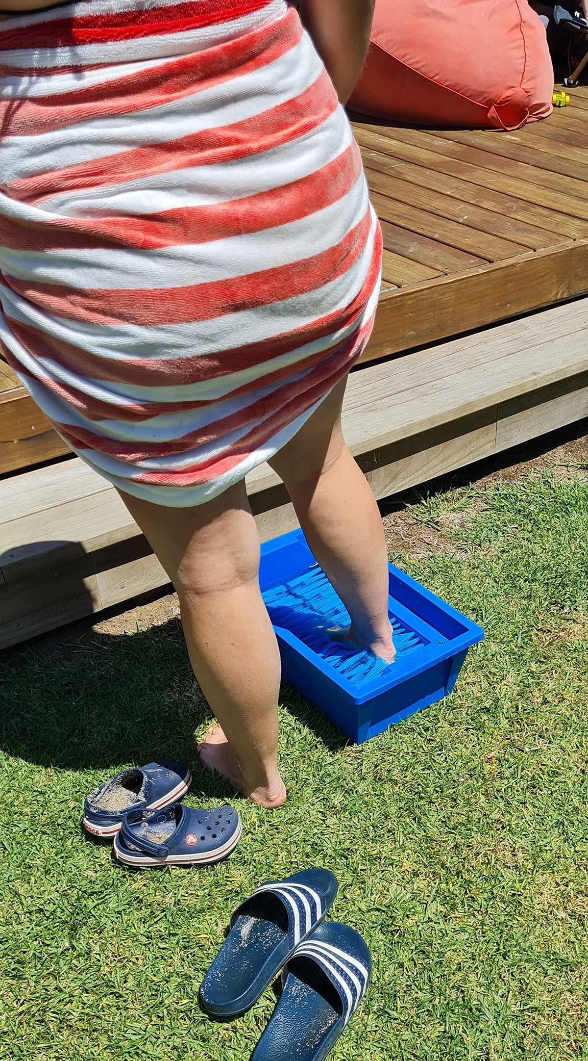 SWABBO Footwasher Portable Foot Bath for Beach, Poolside and Camping